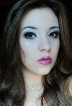 LineBlitzkrieg's profile picture. Tenho um milhão de defeitos, mas eu vivo pra me sentir! ;)