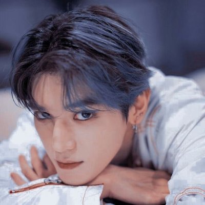 she/her~🤍☁️ #TAEYONG #태용 ~+ Have a comfortable day. Don't try hard to be happy. Just let it go and feel how great it is. -Lee Taeyong +~🤍💙🌧️