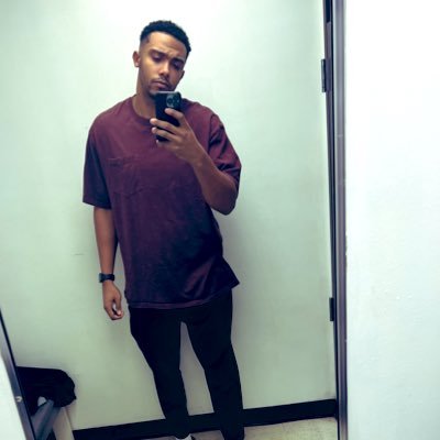 Sirbeal's profile picture. 👻:sirbeal1 📸: Sirbeal_.