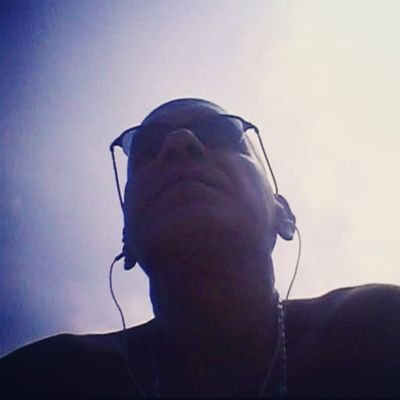 MUFASA48's profile picture. La Felicidad es muy parecida a las Corbatas, cada uno escoge el Color de la suya  😎🇻🇪