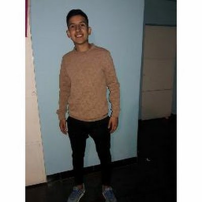 Derecho UNT📚
San Martin de Tucumán 🇦🇹
Entrenador de Futsal en C.A.S.M.🇦🇹
Jugador de Futsal en C.A.S.M.🇦🇹