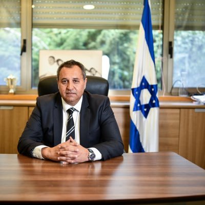 סגן יו״ר הכנסת | ח״כ מטעם סיעת יש עתיד 🟠 | נשוי לנורית ואב לשלוש בנות | נתנייתי | שחיין, יו״ר איגוד השחייה וחבר בוועד האולימפי בדימוס 🏊