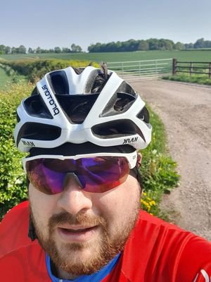 Fat Beared Cyclist 

On a mission to get to 18stone from 31stone 

Love cycling and being outside