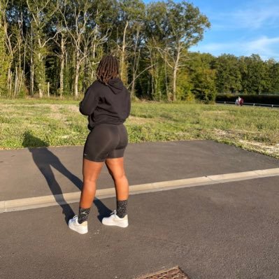 Ysa_tout_court's profile picture. 