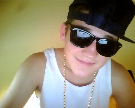 I'm just a fan of Dylan Barker's. Follow him on Twitter @idylanbarker and LIKE him on Facebook! http://t.co/35Ps49mDeA