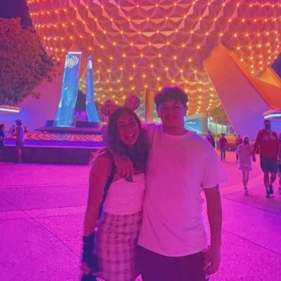 bella_san28's profile picture. Akins High School 2023, softball player, pitcher/utility