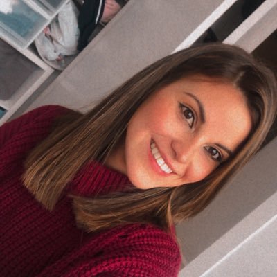 NihadJusef's profile picture. Mini cuentos y pensamientos random. No te tomes tan en serio mis tweets 💕