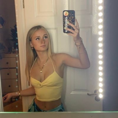 FC malintomkins on instagram…..priv @haileys_priv