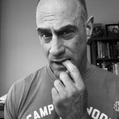 Your daily Chris Meloni fix. Fan account.
