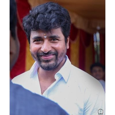 Adore Sivakarthikeyan fr his simple yet smart personality...here to support him....