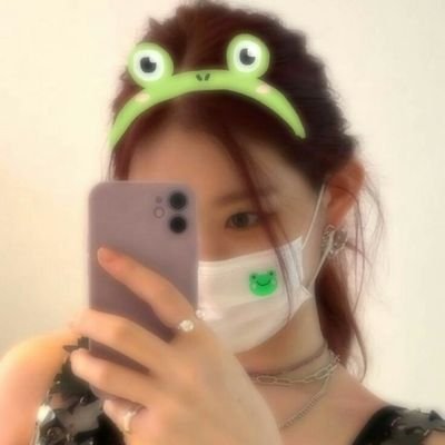 notedyums's profile picture. 💚🐸