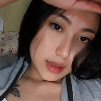 𝐟𝐥𝐚𝐰𝐞𝐝.  & (𝐬𝐭𝐢𝐥𝐥) 𝐰𝐨𝐫𝐭𝐡𝐲.
