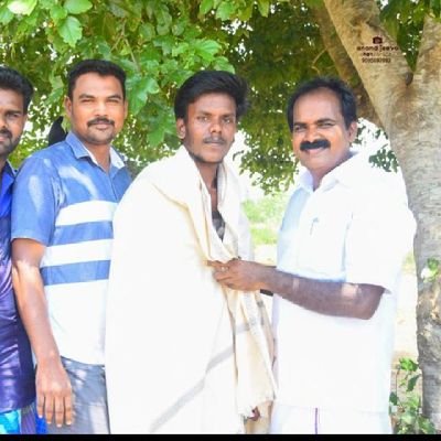ஏ எதுக்குனு கேள்வி
கேட்காத வர நம்மள
ஏமாத்திக்கிட்டேதா இருக்கும்
இந்த உலகம்...🙌