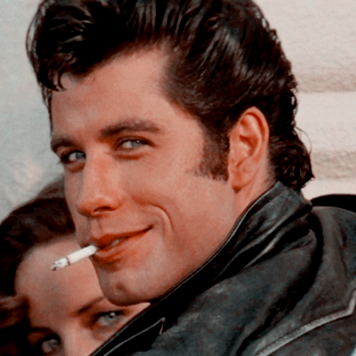 ___wthGrease's profile picture. Instituto Rydell 「 ꜰᴋ/ʀᴘ/ꜰᴀɴ ᴀᴄᴄ 」𝐓-𝐁𝐢𝐫𝐝𝐬  𝐦𝐞𝐦𝐛𝐞𝐫  — Mis amigos:  Kenickie, Doody, Putzie y Sonny #Freerol