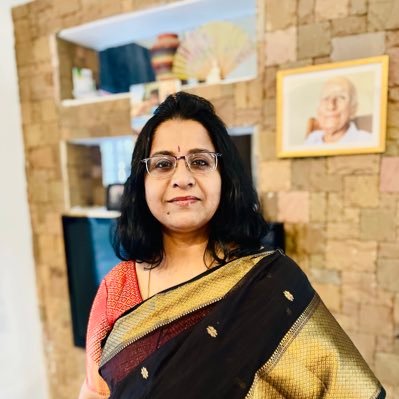 Professor @ IIT Indore Digital Humanist Postcolonial Theorist Academic Indian Literature. When stressed- bakes bread! 

Research Group:  @dh_iiti     @kshipiit