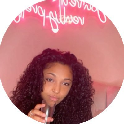 Brina_Brii's profile picture. Twenty Fine•Business Owner•Content Creator ✨💜