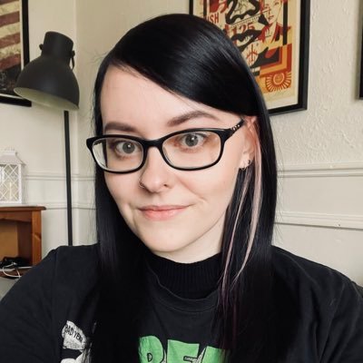 Freelance Graphic Designer, based in Belfast. Green Day fan, vinyl collector & dog enthusiast. (She/Her) @designedbylcd