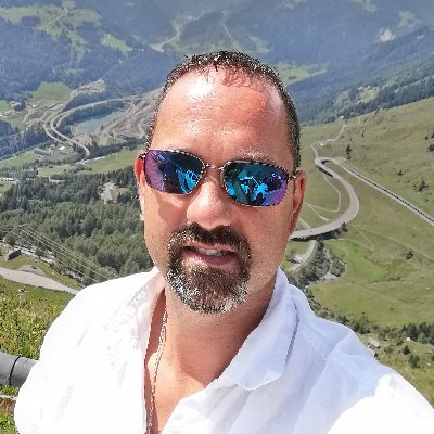 Aujourd'hui, je souhaite poursuivre mon parcours professionnel dans un poste ou je pourrai me voir évoluer.