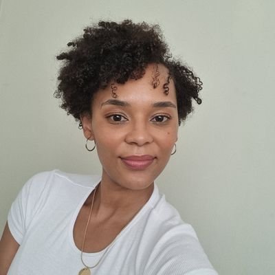 LeandraEngel_'s profile picture. Journalist | Editor @News24Arts