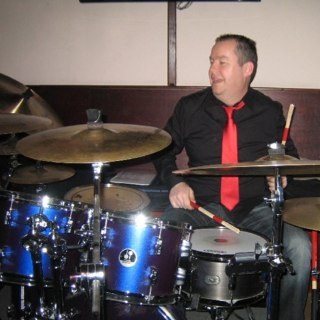 Jimmink1971's profile picture. Oud Vordenaar nu inwoner Enschede. En houdt van drummen. Werkt in de logistiek bij een Chemie bedrijf te Deventer.