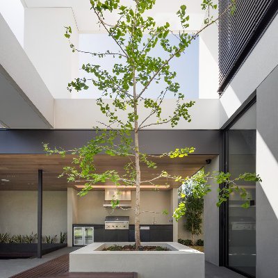 Manufacturers of External Shading Systems, specialising in automation and design solutions. Driven by Environmental and Sustainable Alternatives.