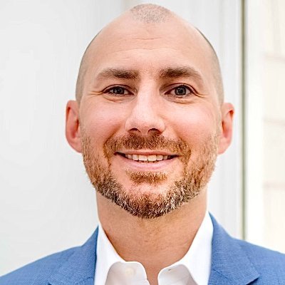 Jason Scheckner is Chief Business Officer at HiredScore, Serial Start-Up builder, Co-Author Cutting Edge Sales book. Lucky husband and dad of daughters.