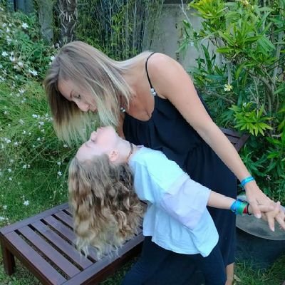 J'aime beaucoup discuter sûr ce site et faire des rencontre amicales,où une relation sérieux 👨