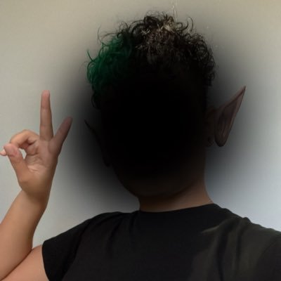 GothMomV Profile Picture