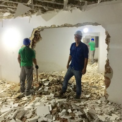 Vallter_Filho's profile picture. Empreiteiro🔨Botafoguense🔥Portelense🦅Compositor🎼