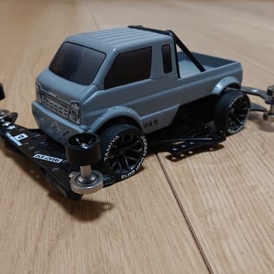 主にミニッツやミニ四駆の事を呟こうと思います😃
ミニッツは昔少しやってて、最近また復活しました❗
ミニ四駆も走らせるより作る方がメインになりつつあります😅
たまには車や原チャリの事も呟くかも😊
無言フォロー失礼します🙇