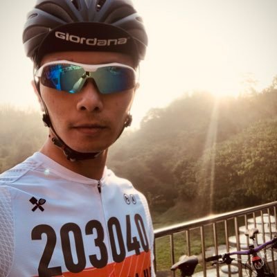 Lee619Lee's profile picture. 👨‍👩‍👧Father | Designer 🚴🏼 Amateur Cyclist | 20 30 40 CYCLE CLUB #203040_cc 🇹🇼