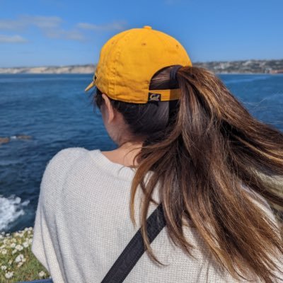 hannasayshello's profile picture. 1 hamburger with onions, add chilis, with fries and a strawberry shake