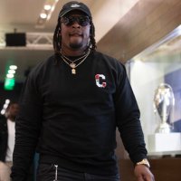 LATARIUS BRADY (@entirelytootall) 's Twitter Profile