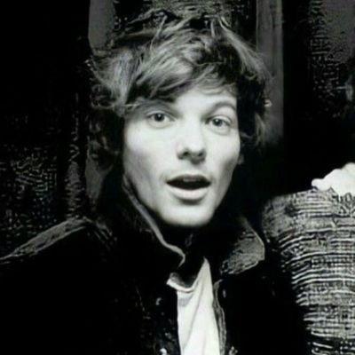 ִֶָ 𝖑𝖊𝖊 ִֶָ is fearless coz of Louis ♡                                   
I DON'T HEAR THEM ANYMORE