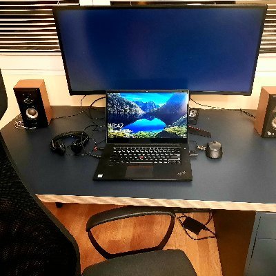 Pointlessley's profile picture. just another lead gen hustler..