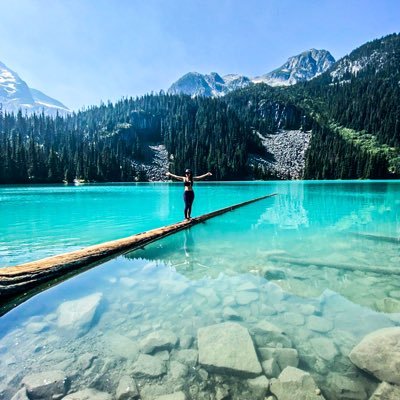 yui_van1020's profile picture. バンクーバー在住4年目/ WH ▶︎ Coop留学Digital Marketing / カフェで働いてます🫶