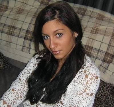 DominiqueHennu1's profile picture. Femme du monde curieuse, aime l'histoire en général les voyage, le jardinage et un peu comme quelque Twitter...!