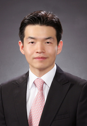 insurancesean's profile picture. Insurance/Holdings sector Analyst