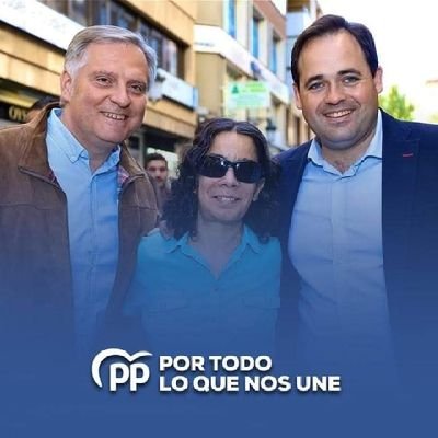 Afiliada y votante del PP.
Siempre mirando al cielo, observándolo y  fotografiándolo. ⚡ Cazatormentas. 
Luchadora 100% de tumores desmoides. 💪🏼