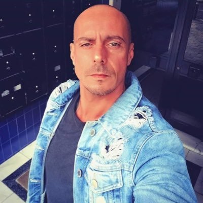 epalhota's profile picture. 