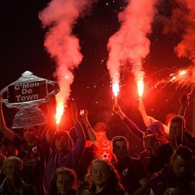 Singing section @longfordtownfc

                              The Midlands Premier club ⤴️❤️🖤

#PrideOfTheMidlands