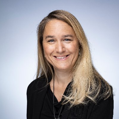MarionRouso's profile picture. Membre du Directoire @LaBanquePostale en charge de la banque de détail 
Directrice Générale Adjointe de la Branche Grand Public et Numérique du @GroupeLaPoste