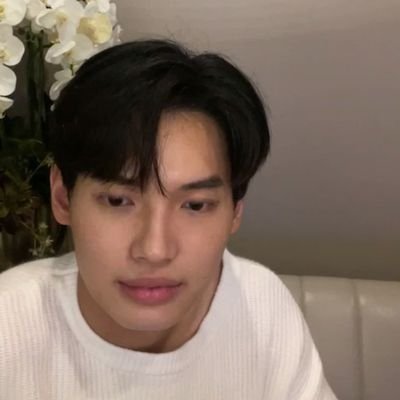 winnieeeeeeee_b Profile Picture
