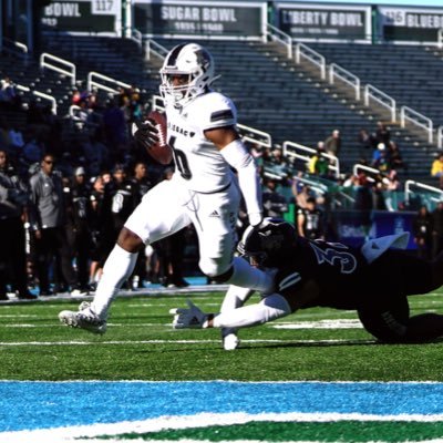 ⅅ. Ꮤilkins • RB • 17-18’ MEC Offensive Freshman of the year• 1st team MEC All Conference • First team CIAA• HBCU All American #FLOSS🦋#LLBri💔#LLBezzy