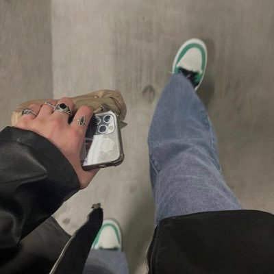 thegiiiiirl's profile picture. 