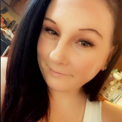 Girl Mom. Dog Mom. Mortgage Pro. Lover of tequila, art, music, poetry & tattoos.
