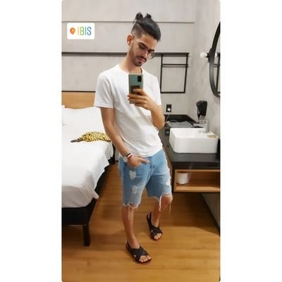 Sou da ciência chamada ENFERMAGEM, no mais você vai conhecendo 😌