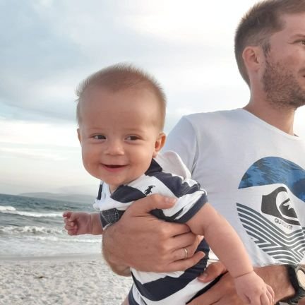 alcidesart's profile picture. 