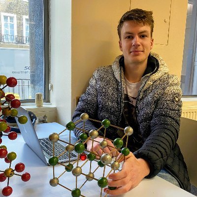 Theoretically a material scientist at Imperial College & UCL 🧪👨‍🔬 via @CDT_ACM, from @tcddublin 🇮🇪
Making moves and figuring it out as we go... ♟🎯🧬