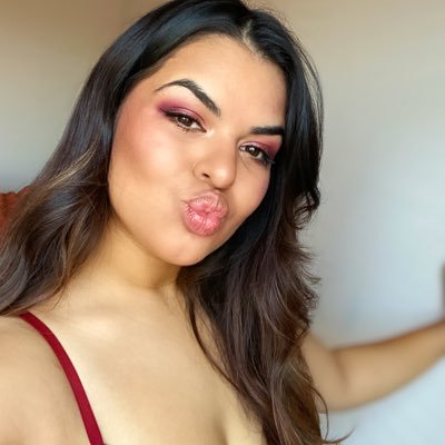 Nicole_Bremmer's profile picture. ☀️Connection, Love, Creation☀️ she/her